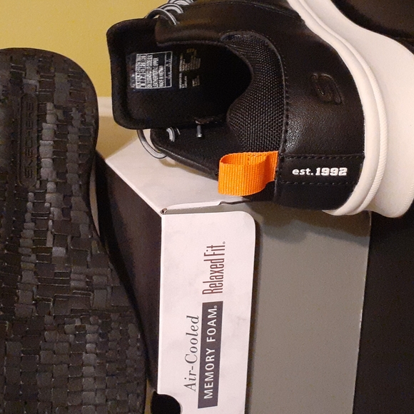 Skechers Streetwear Memory Foam Men's Sneakers Size 8 - Picture 3 of 4